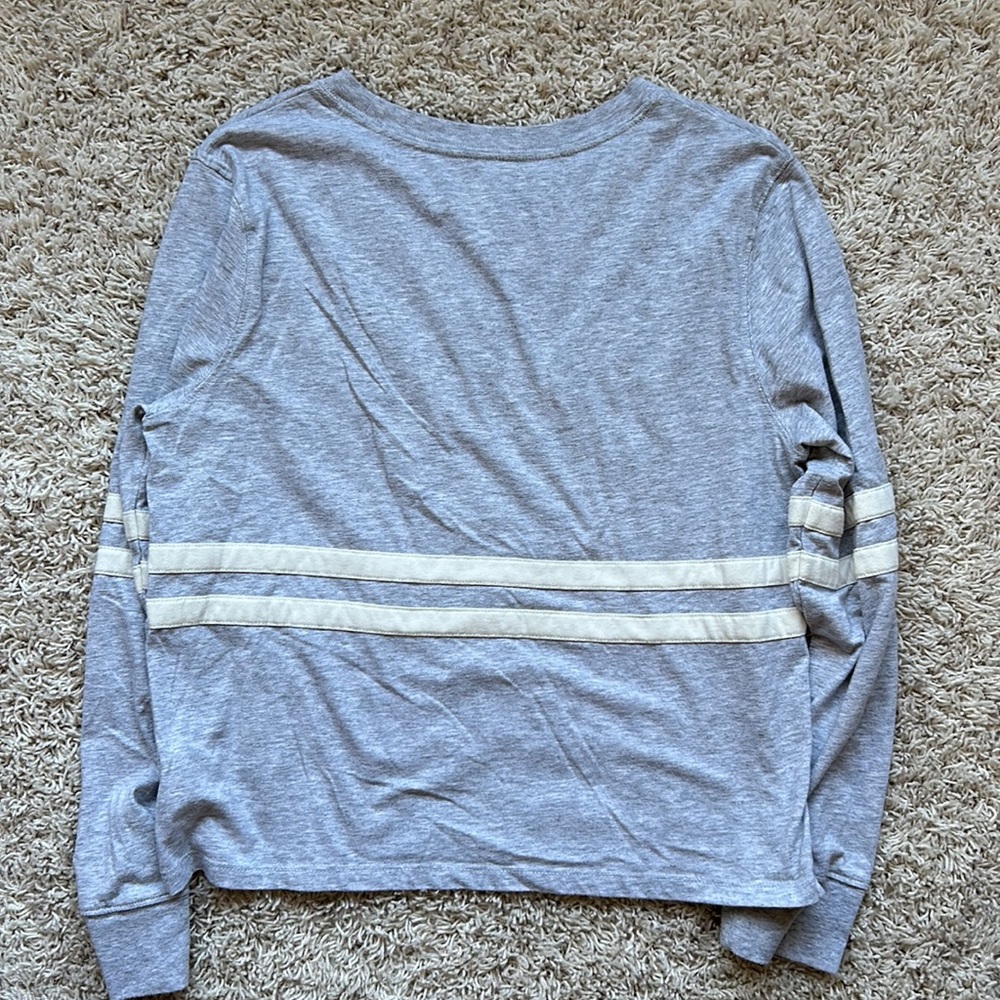 Grey long sleeve Champion shirt - Picture 4 of 4